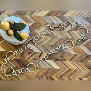 Elegant Silver Circle Link Necklace